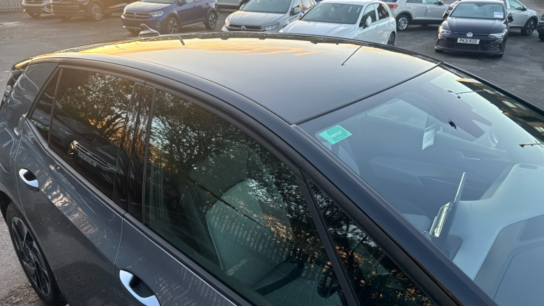 Volkswagen ID.3 150kW Family Pro Performance 58kWh 5dr Auto Electric Hatchback